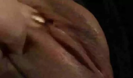 Il absoluporn africain a mis la femme dans le cancer et le fameux split entre le pain