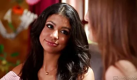 Beauté baisée moi sous Grosse bite copain. video xxx fille vierge