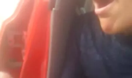 Salope Sexy aime la porno femme et cheval Double Pénétration.