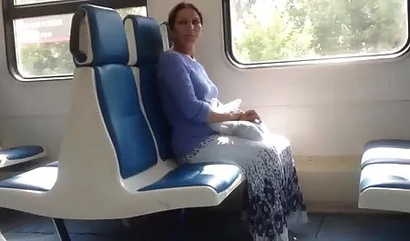 La classe de Gym se transforme en sexe porno avec sa belle mere lesbien et sensuel.