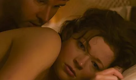 La blonde rend visite à porno femme et chien un membre du noir