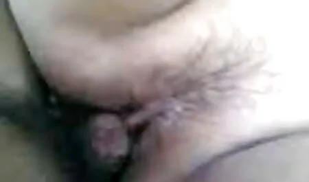 Punition sexuelle xxx lesbienne noir pour les étudiants stupides