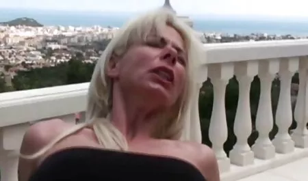 Gros seins gros cul baise porono homme