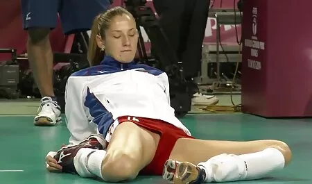 Blonde avec site porno femme enceinte une bite dans le cul avec un gode puissant.