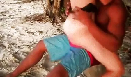 Blonde video femme xxx lesbienne dans la cuisine