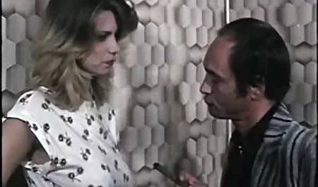 Sandy a été puni sexuellement. xxx entre fille