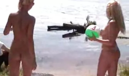 Poussins sucer décapants la femme du patron porno