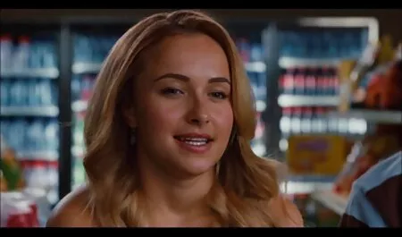 Un bébé bouclé le matin au lit remplit un sex hd lesbienne cadeau drôle