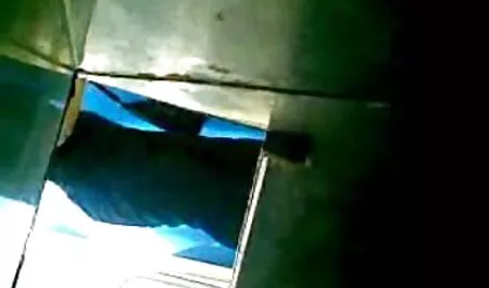 Libertine sent une fille dans son joli cul porono fille