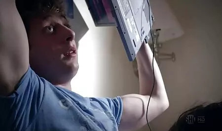 Les couples porno il viole sa fille mariés ont une race de sexe.