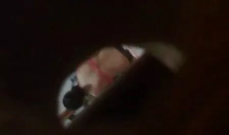 Adulte Blonde se fait baiser xxx famme avec famme dans le cul