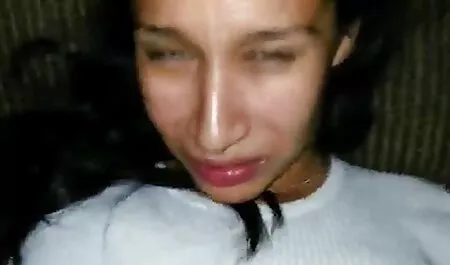 Timide adolescent cougar blonde xxx