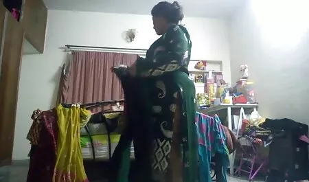 Une porno femme avec des formes fille plantée dans les petits pains