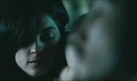 Deux xxx homme femme couples russes se réunissent pour découvrir tous les plaisirs du Sexe en groupe.