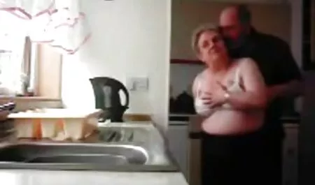 Gratuit maman et sa fille porno sexe oral