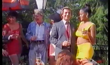 -Enduit cheval avec femme porno d'huile