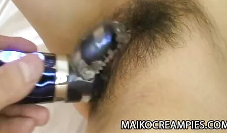 Brunette en femme porno chien silicone.