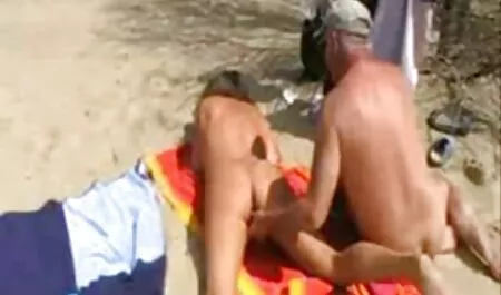 Je couche avec la femme de ma copine, porno avec le chien j'aime ses seins.