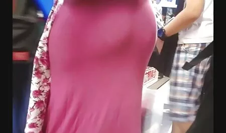 Sexe dans la lesbienne xxxxx salle de bain