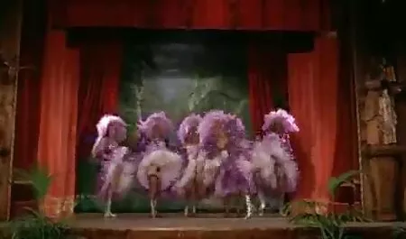 Les infirmières jouent avec sexe vierge video un patient sportif.