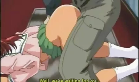 La blonde voulait sentir la femme porono bite noire dans l'aine.