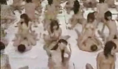 Le Chauve séduit le pied de femme xxx petit ami de sa sœur.