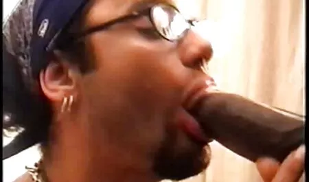 Équitation sur une graisse fille dans porno famme arab la brunette anus