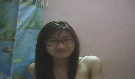 Cavalier nourrit la femme en cuir porno graine de Jessa Rhodes