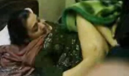 Homme-déchiré casting jeunes femmes qui sont sexy avec des seins porno femme avec chien originaux