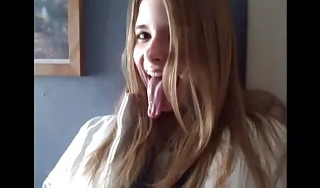 Le gamin vierge xxx filmait devant la caméra quand il a ramassé la chèvre dans des lieux publics.