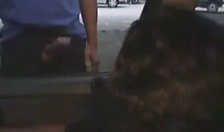 Gia porno cheval et une femme Paige veut jouer pour la caméra.