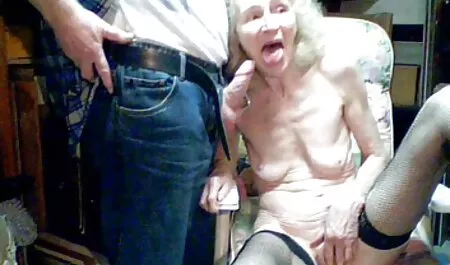 Les cheveux brun clair porno pere et fille en francais n'ont pas résisté à la ténacité de l'homme