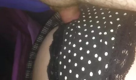 Moka Mora sexy s'est passé entre le pain à un xxx prono lesbienne homme qui s'est réveillé