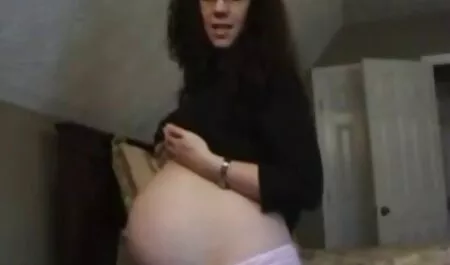 Teasing lesbiennes femme militaire porno