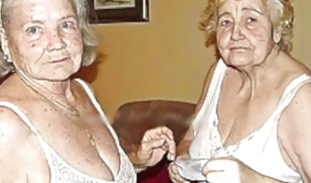 Tatouage radis Rousse pourno fille pute