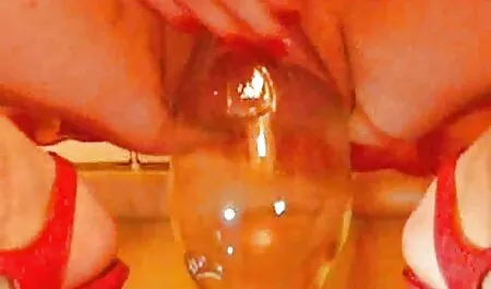 Blonde gonzo tête de couleur video porno avec les animaux foncée, sinon