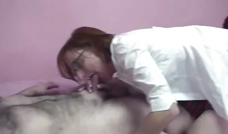 Brunette extrême xnxx femme ronde de plein air avec un pion