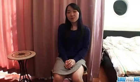 Suceuse brune trompe hors d'un être absoluporn lesbienne cher.