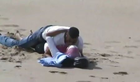 Sale salope jouit d'une bite belle blonde sex