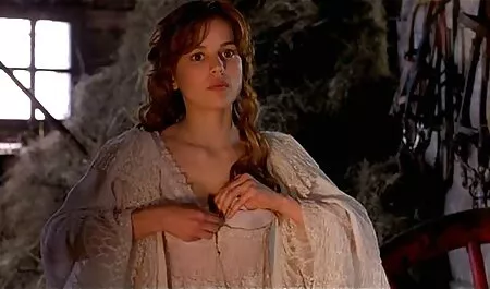 Busty Krah a un orgasme à cause du porno vierge arab manque d'un homme fort.